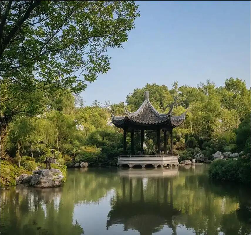 嘉定区缠绵餐饮有限公司